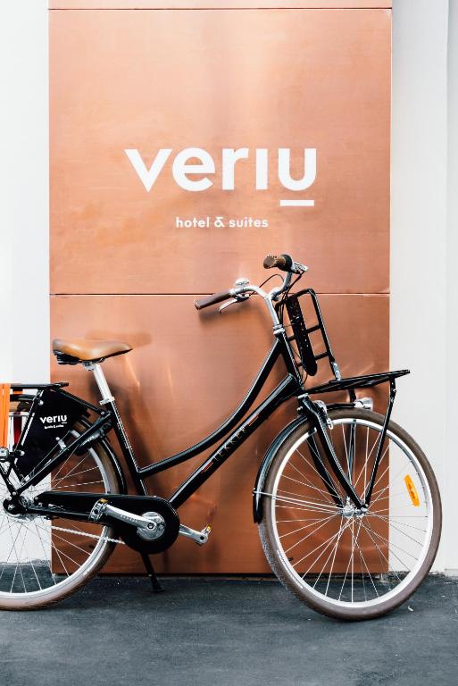 Veriu Broadway, Aparthotel, in Ultimo, Greater Sydney, is a puppy-friendly stay with modern comforts and scenic surroundings.